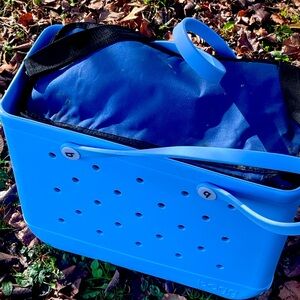 Bogg bag with cooler insert